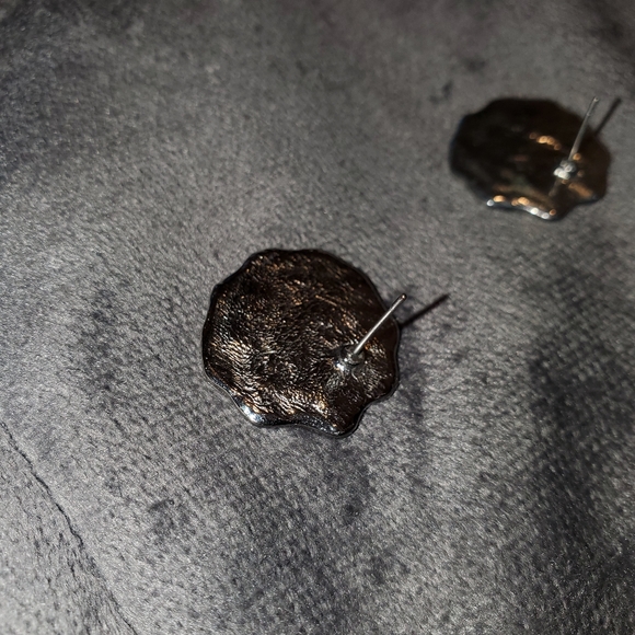 Floral Earring bundle - Picture 9 of 10